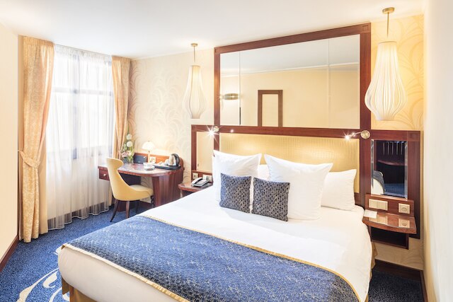 オクシデンタル プラハ ウィルソン