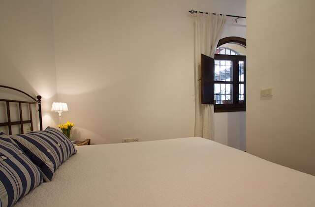 アパルタメントス ロス パティオス デ ラ フデリア