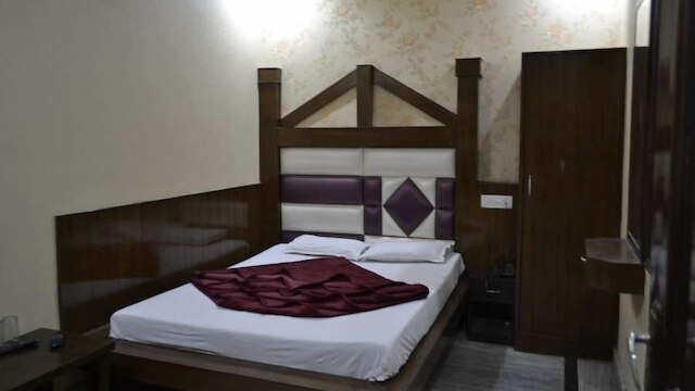 ロード クリシュナ ホテル Dx. イン