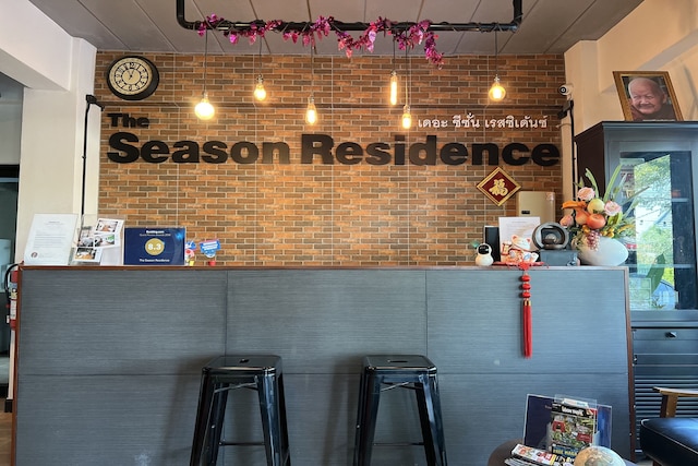 ザ シーズン エアポート ウドーンターニー