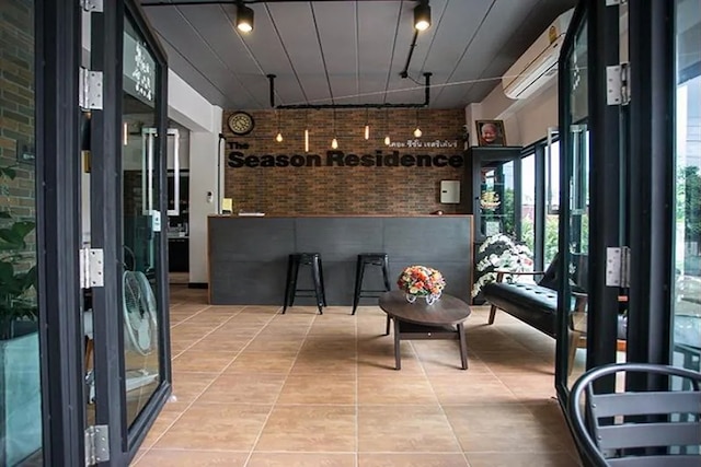 ザ シーズン エアポート ウドーンターニー