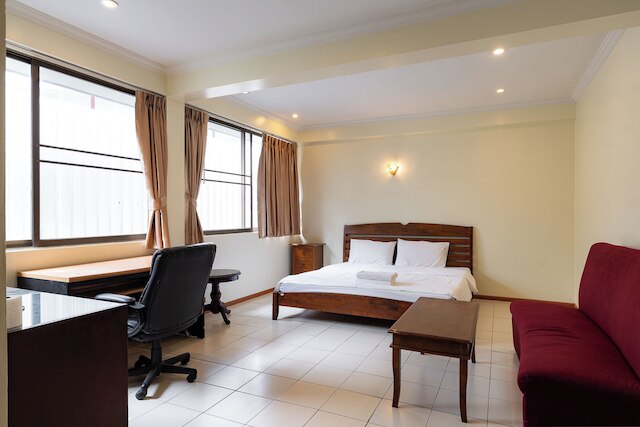 23 AVA アット サラデーン