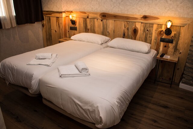 ブラック スワン ホステル セビリア