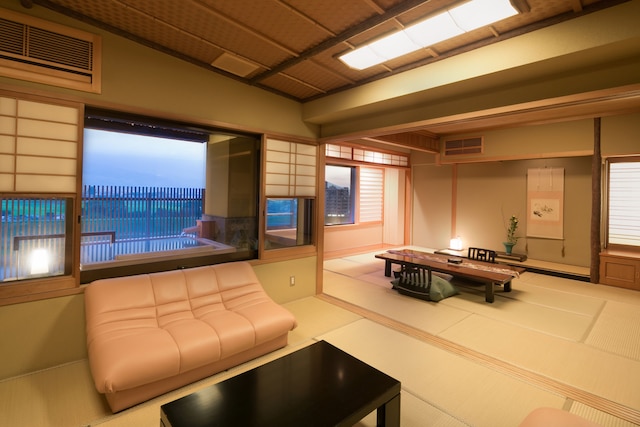 ほどあいの宿 六峰舘