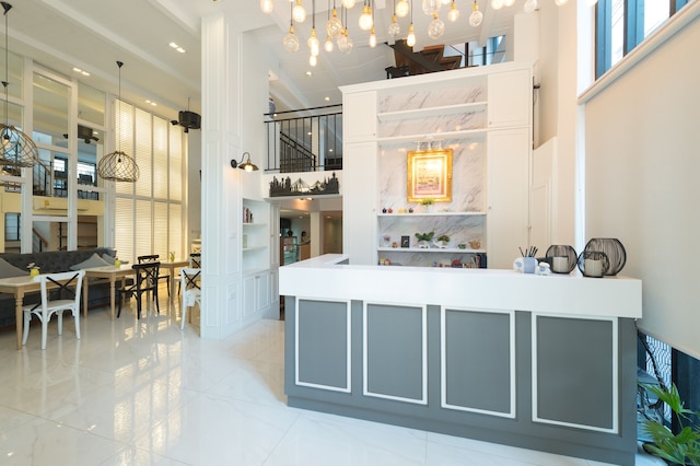 ホワイト アイボリー ベッド & ブレックファスト