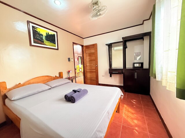 バドラッズ ステイケーション コンドズ