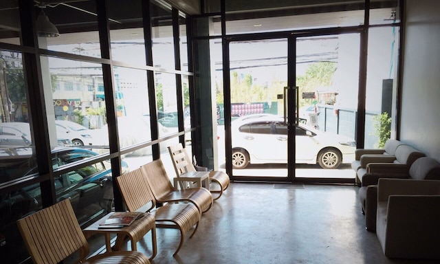 シリン ロフト レジデント