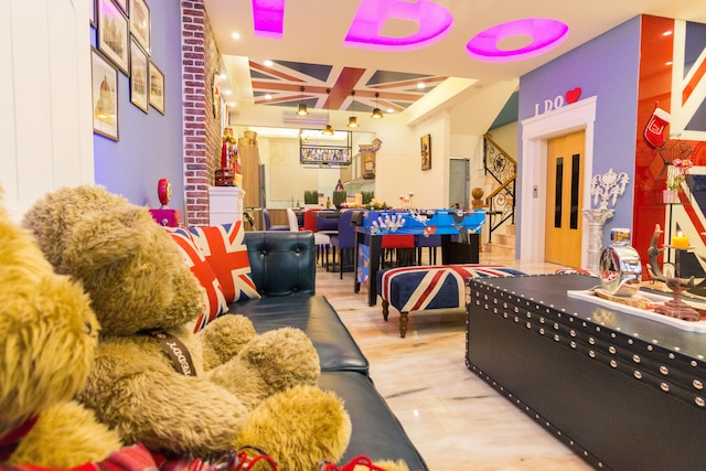 アイ ドゥ B&B (澳玩客電梯主題民宿)