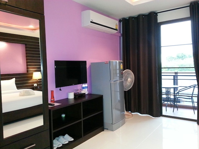 プリマス リゾーテル