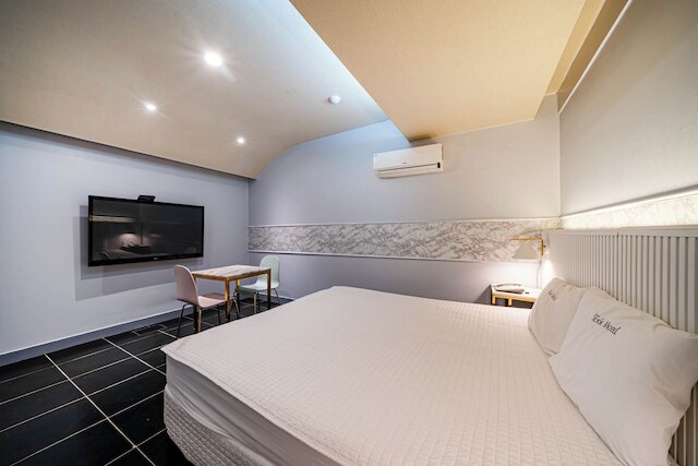 センス モーテル