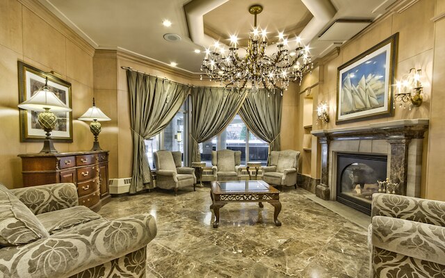 オテル パレス ロイヤル センター ヴィル パー JARO