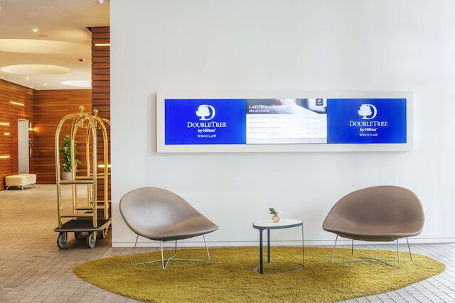ダブルツリー バイ ヒルトン ホテル ヴロツワフ