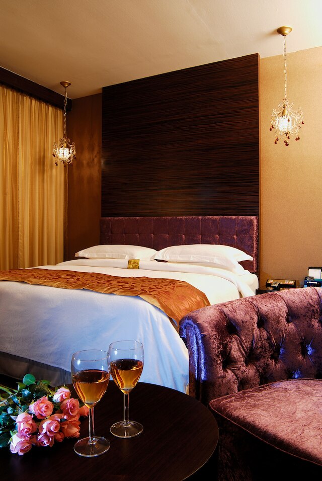 ザ リバーサイド ホテル & モーテル (高雄河堤戀館商務汽車旅館)