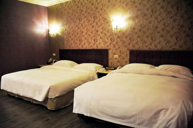 ザ リバーサイド ホテル & モーテル (高雄河堤戀館商務汽車旅館)