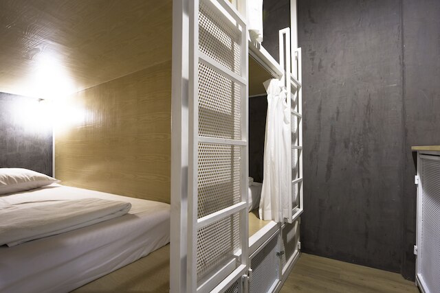 オン ザ ベッド ホステル