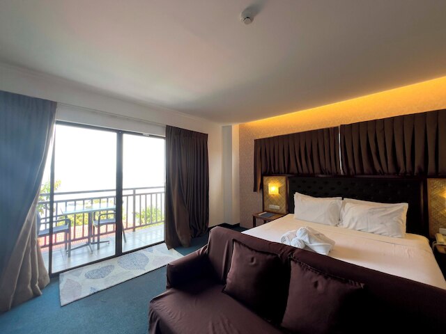 青空シーサイドマクタン