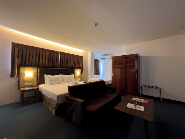 青空シーサイドマクタン