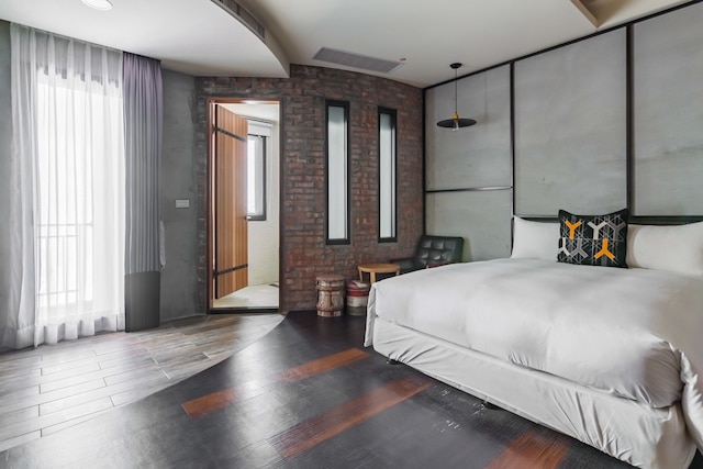 ウェアハウスイン (庫房旅店)