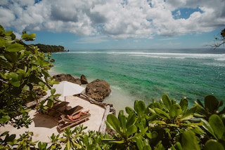 ロック アンド リーフ ホテル