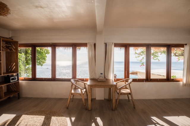 ロック アンド リーフ ホテル