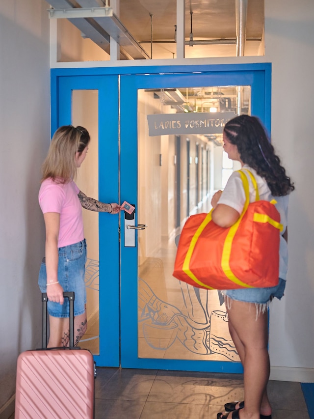 ラブ・デ・プーケット・パトン - ホステル