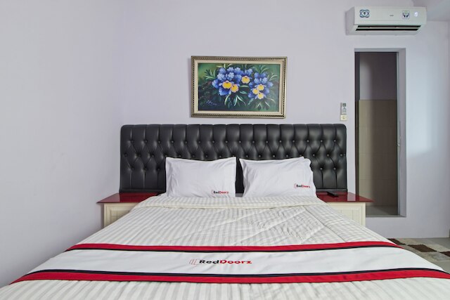 レッドドアーズ プラス アット グントゥール ラヤ セティアブディ