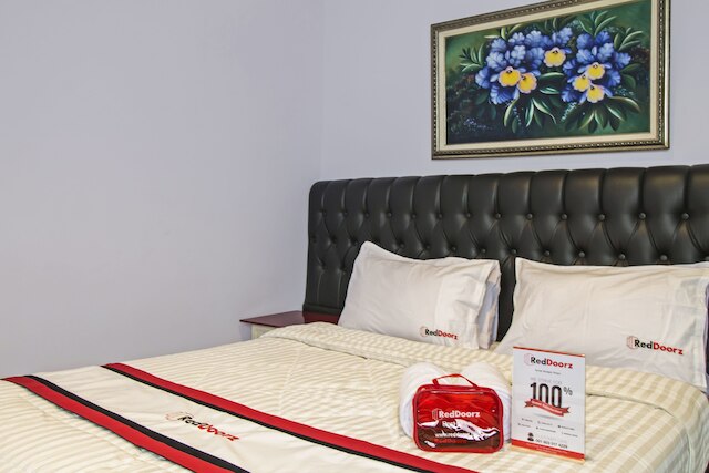 レッドドアーズ プラス アット グントゥール ラヤ セティアブディ