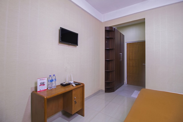 レッドドアーズ、チランダク タウン スクエア近く