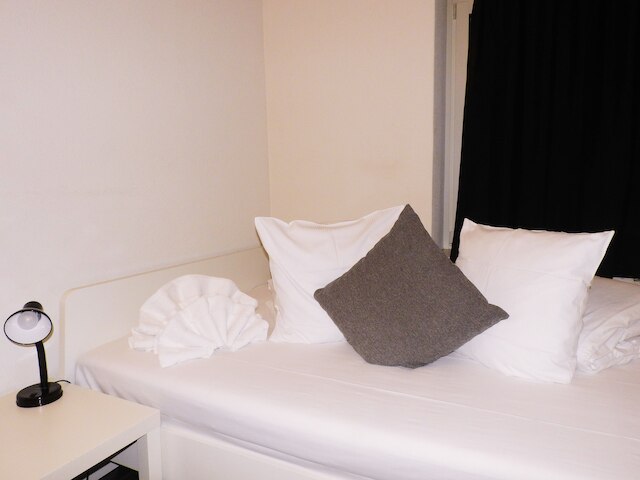 インサイド ファイブ シティ アパートメンツ