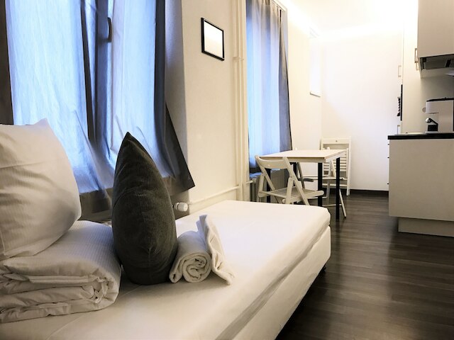 インサイド ファイブ シティ アパートメンツ