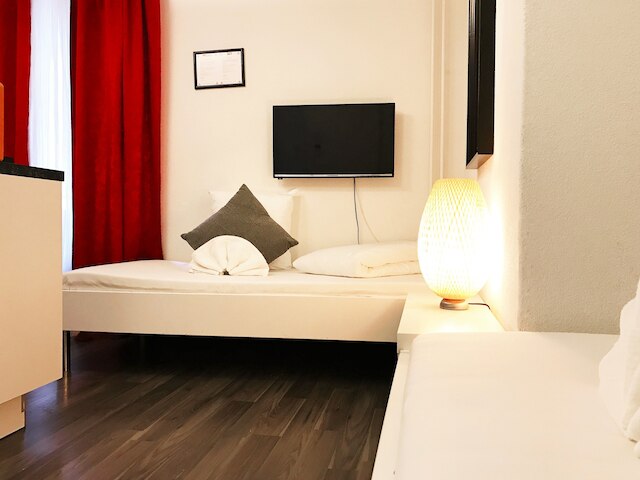 インサイド ファイブ シティ アパートメンツ