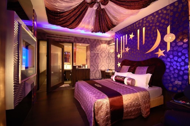 シャイニーシーズンズ モーテル