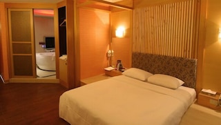 シャイニーシーズンズ モーテル