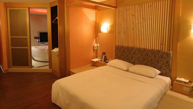 シャイニーシーズンズ モーテル