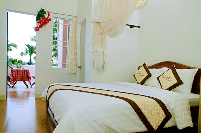 トゥボン リバーサイド ホームステイ