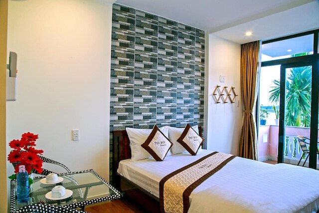 トゥボン リバーサイド ホームステイ