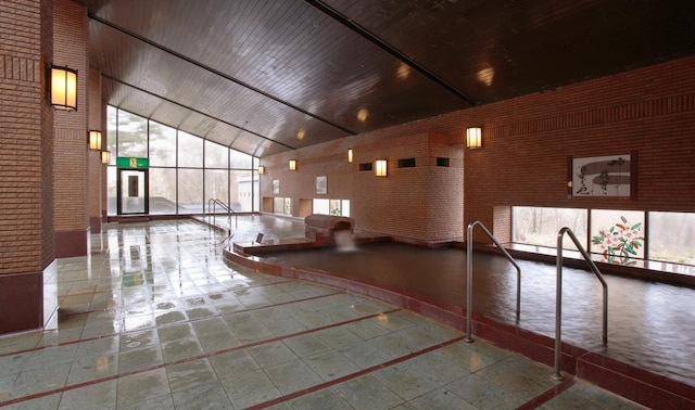 篝火の湯 緑水亭