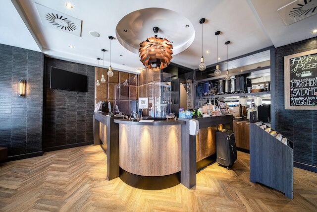 ザ アルフレット ホテル