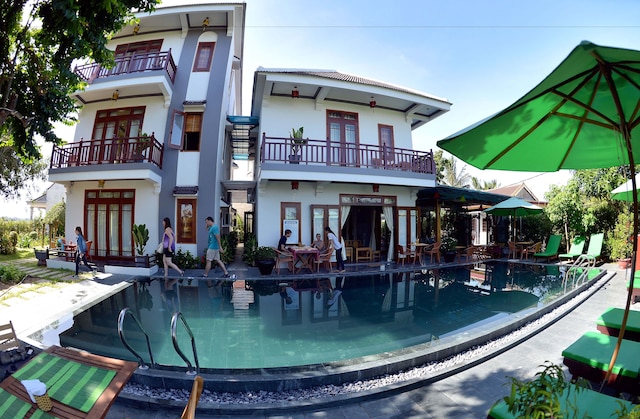 ホイアン オーサカ リバーサイド ヴィラ & スパ