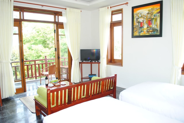 ホイアン オーサカ リバーサイド ヴィラ & スパ