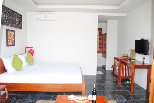 ホイアン オーサカ リバーサイド ヴィラ & スパ