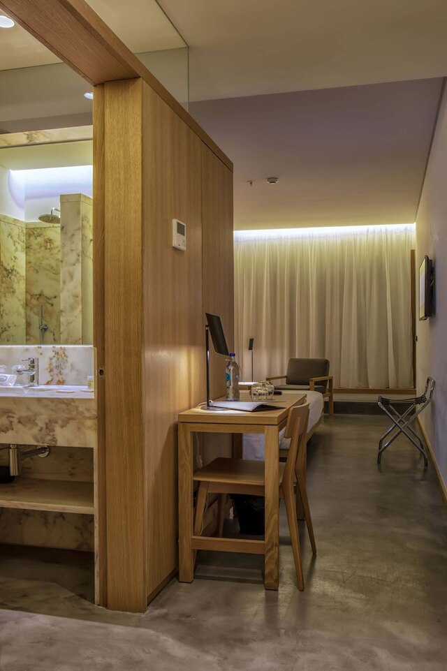 エボラ オリーブ ホテル