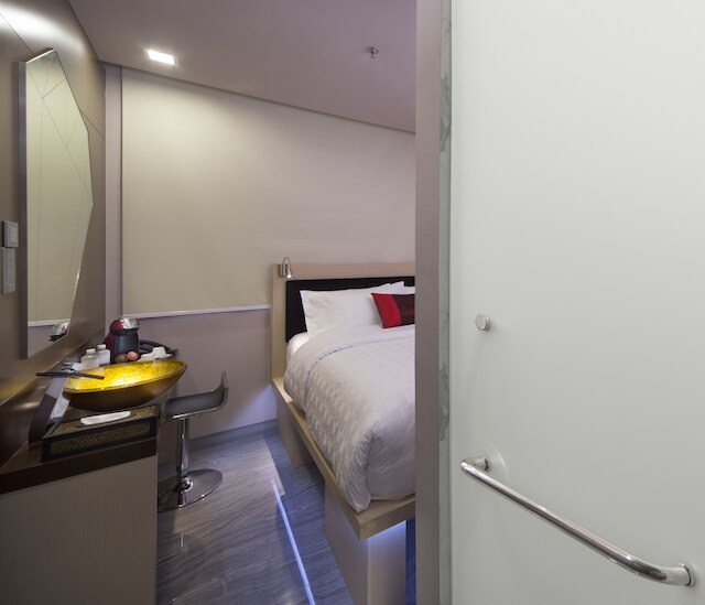 ホテル クローバー 7