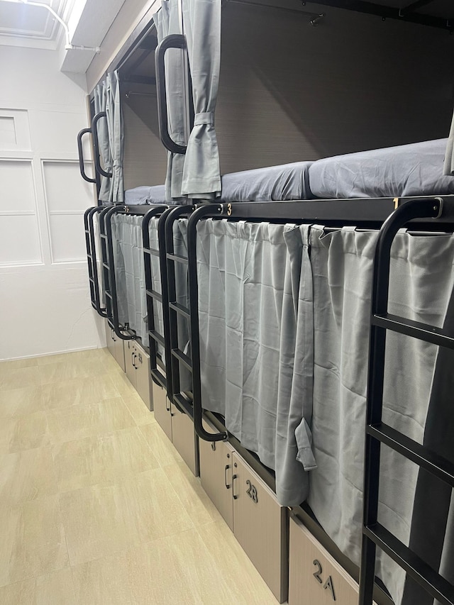 メドウズ・ホステル