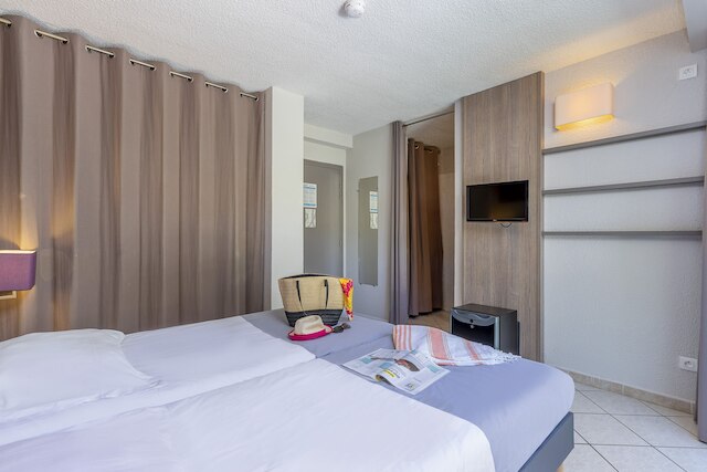 ベランブラ クラブス プレスキール ドゥ ジェン - リヴエラ ビーチ クラブ