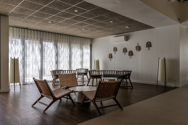 ベランブラ クラブス プレスキール ドゥ ジェン - リヴエラ ビーチ クラブ