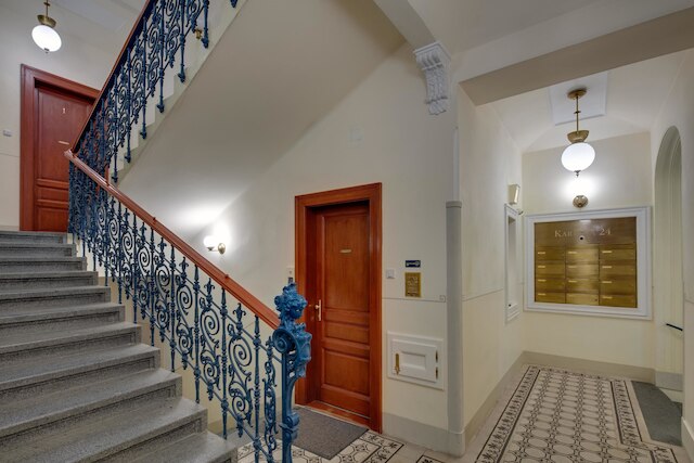 チャールズ ブリッジ プレミアム アパートメンツ