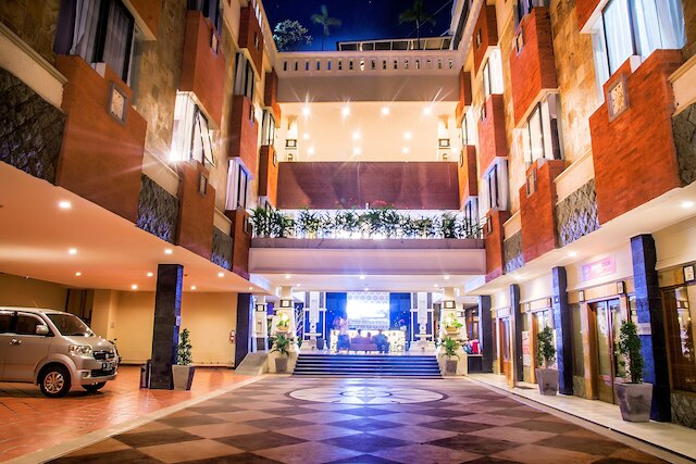 フェイマスホテル・クタ