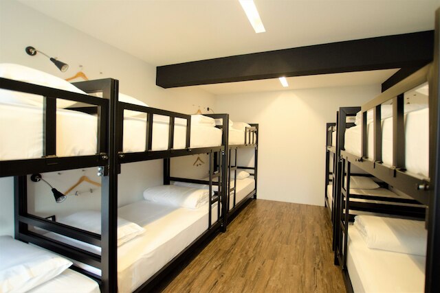 STrips ザ・ポッシュテル - ホステル