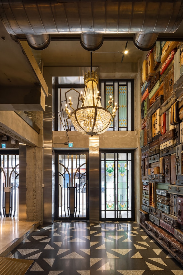 ブルースカイ ホテル (藍天飯店)